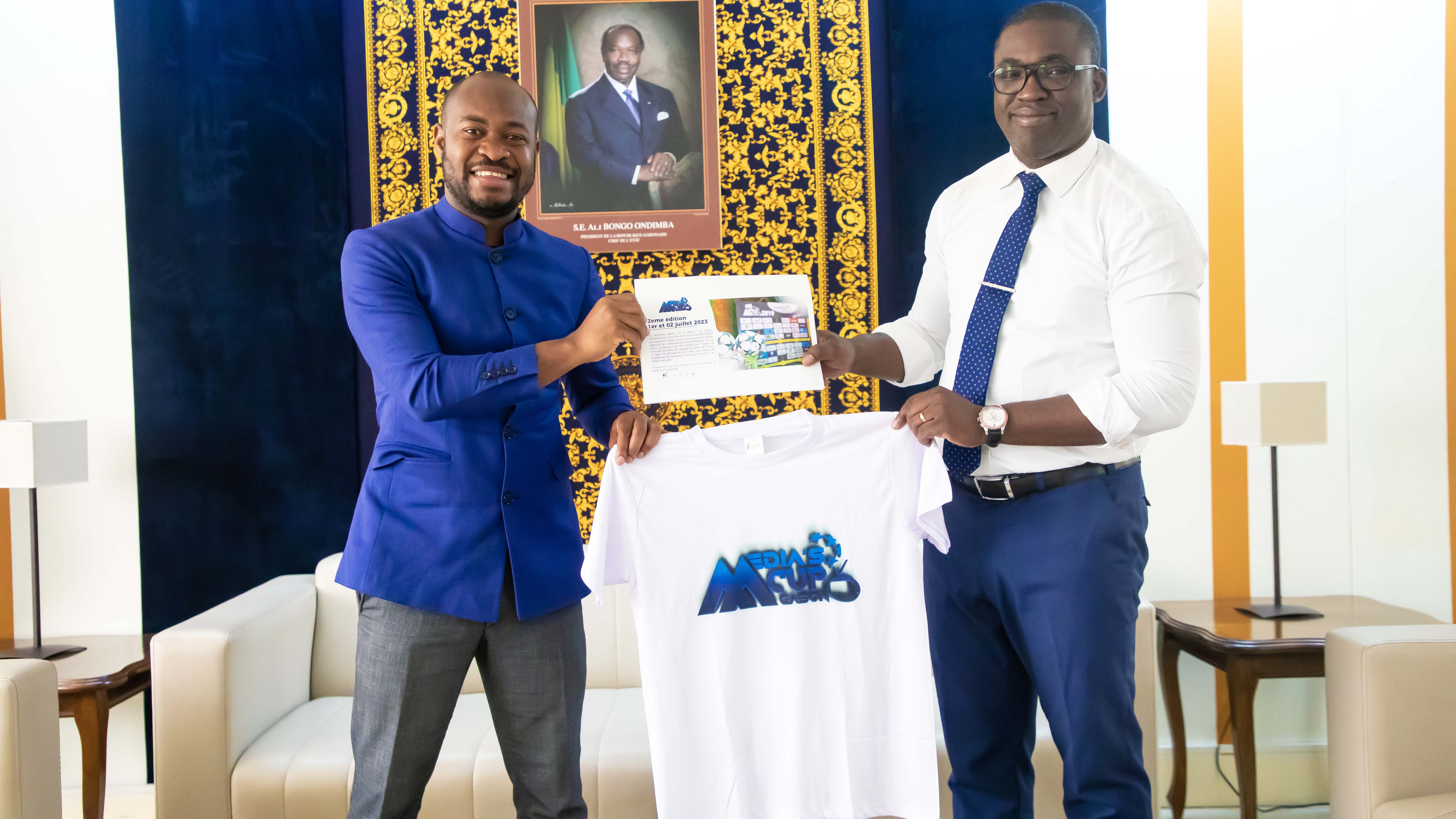 AUDIENCE ACCORDÉE À FREDDHY KOULA MOUSSAVOU, JOURNALISTE COMMUNICANT GABONAIS.