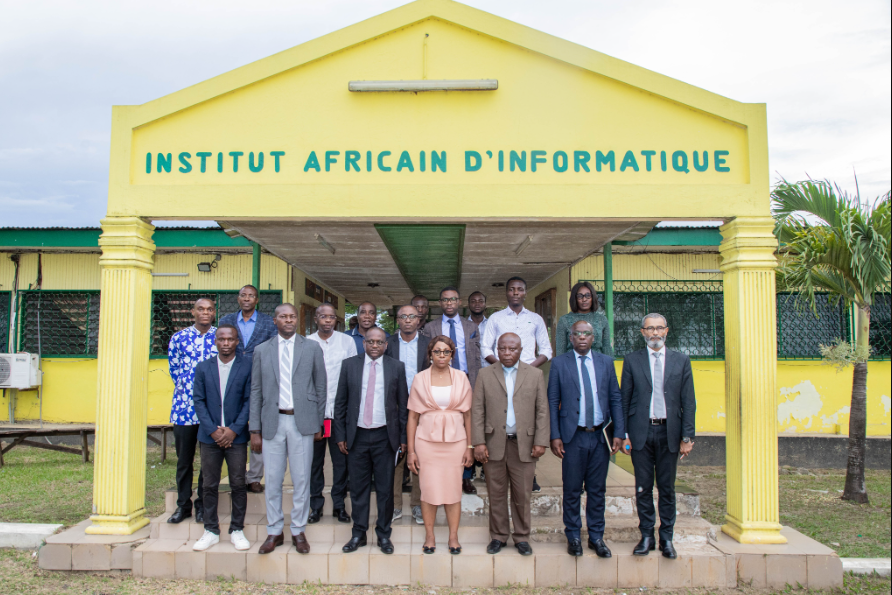 Le Ministre des NTIC visite l’institut Africain de l’Informatique